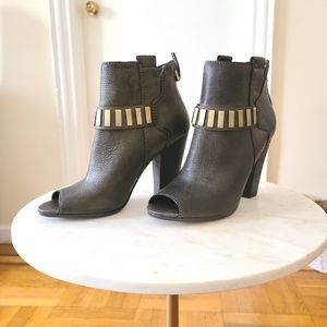 Guess Bonnaroo Green Metalic Peep-toe Bootie
